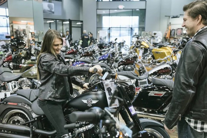 Motorcycle motorcyclist dealers Locate reputable motorcycle dealerships near you